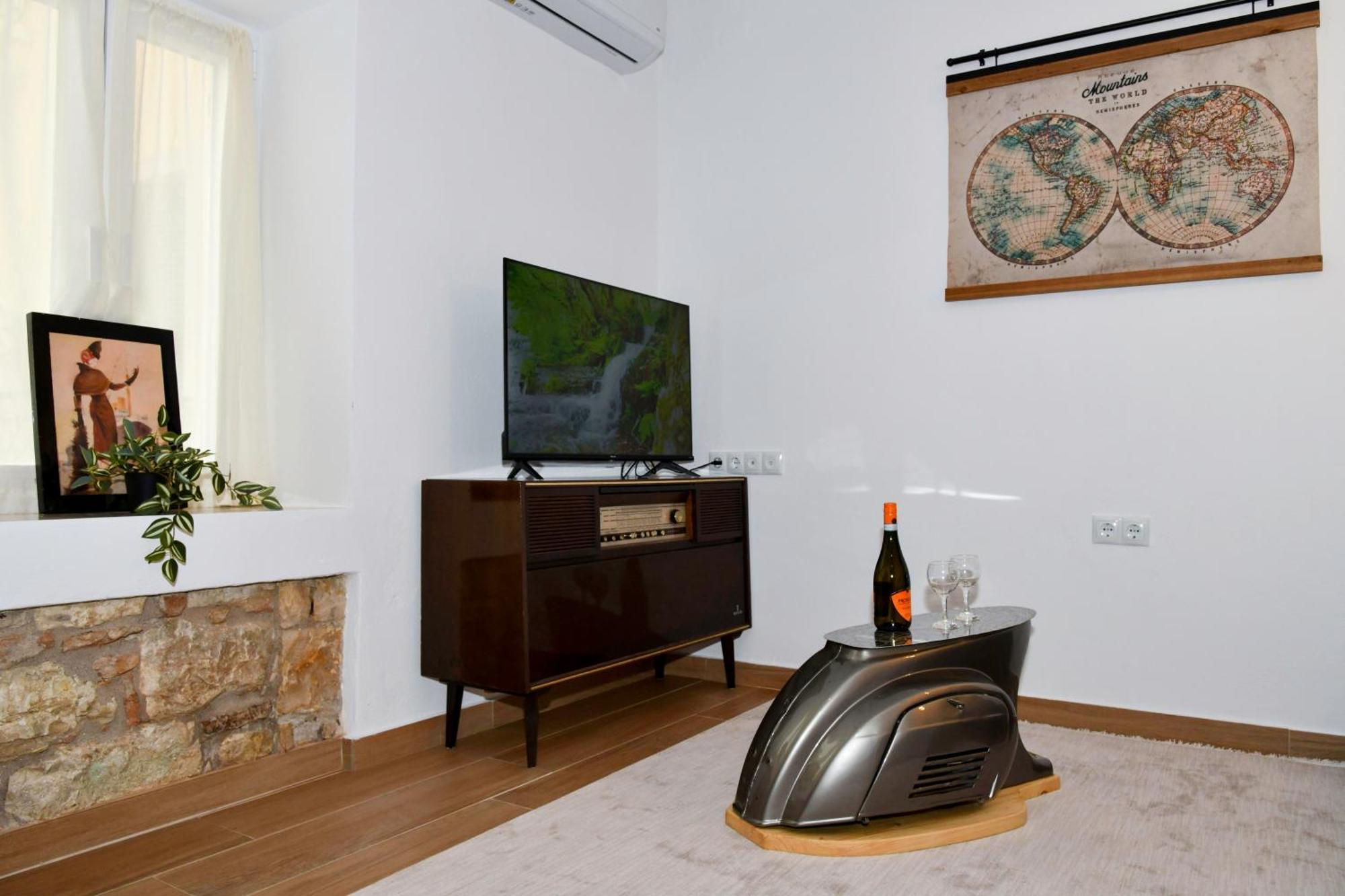Captain Theo'S Modern Apartment Maria Lefkimmi  Luaran gambar