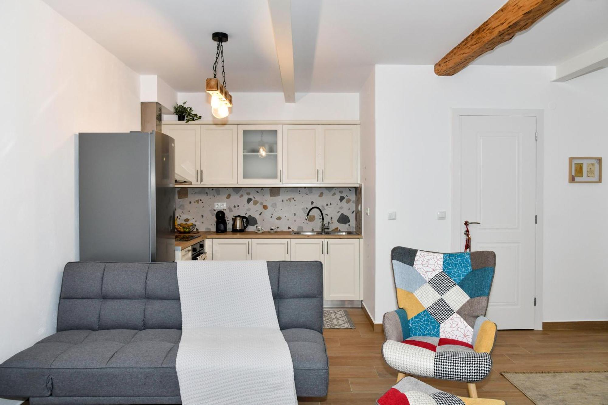 Captain Theo'S Modern Apartment Maria Lefkimmi  Luaran gambar