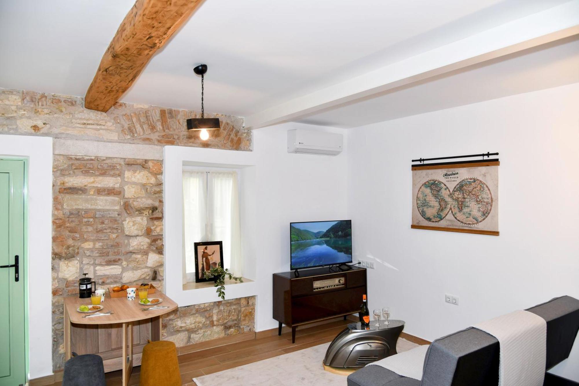 Captain Theo'S Modern Apartment Maria Lefkimmi  Luaran gambar