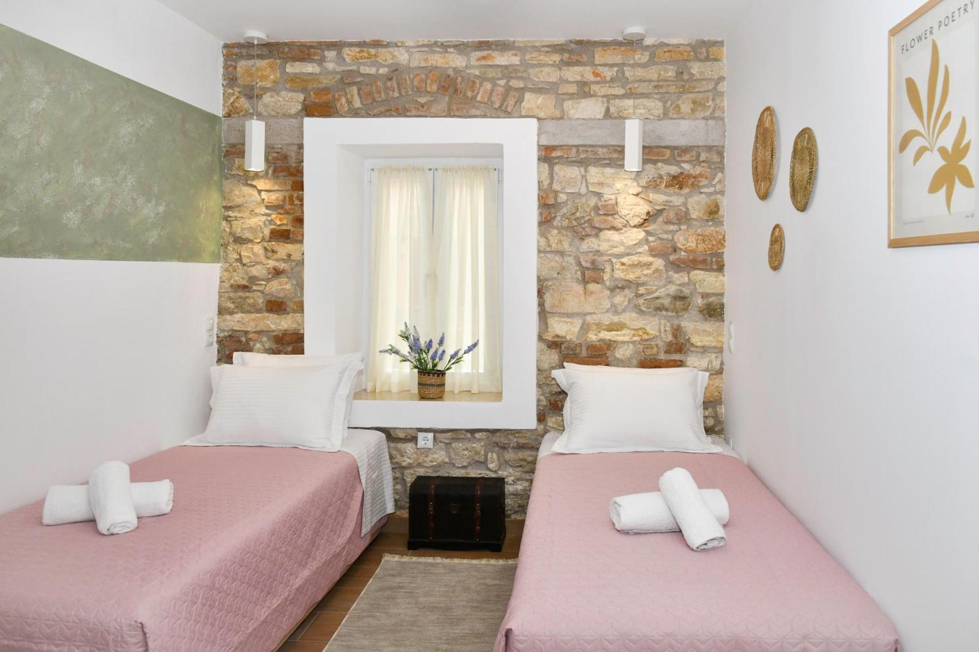 Captain Theo'S Modern Apartment Maria Lefkimmi  Luaran gambar
