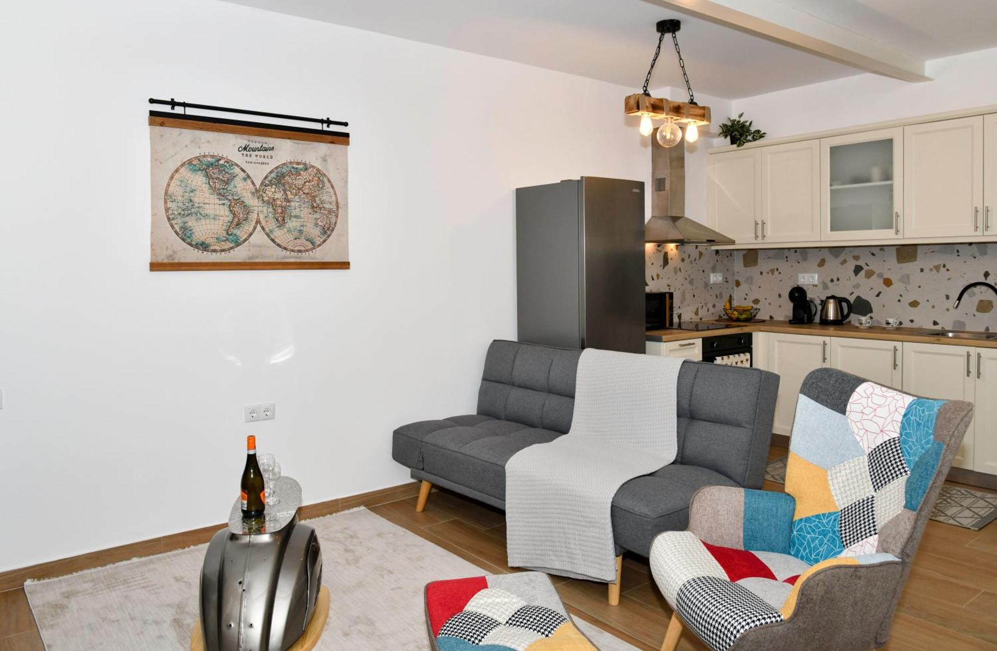Captain Theo'S Modern Apartment Maria Lefkimmi  Luaran gambar